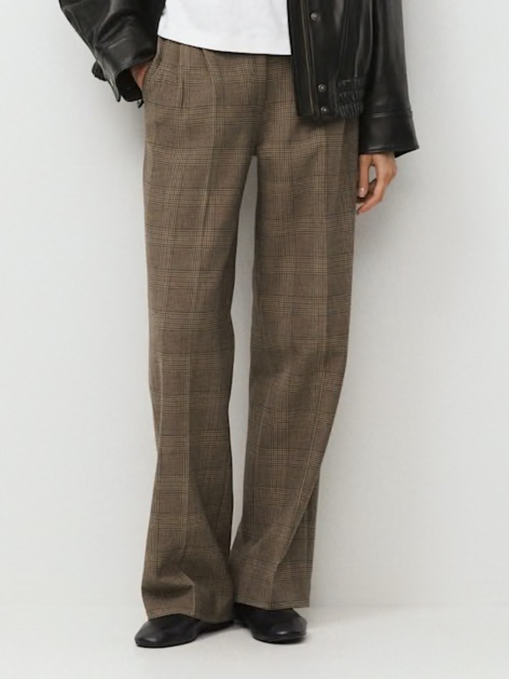 Aritzia The Effortless Pant in Brown Plaid Eversential